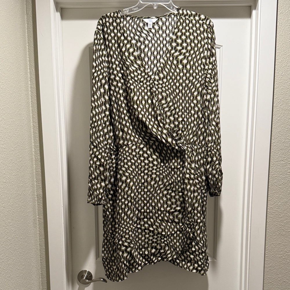 Time and Tru Olive and Cream Long Sleeve Dress